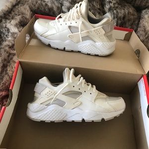 Women’s Air Huarache Run